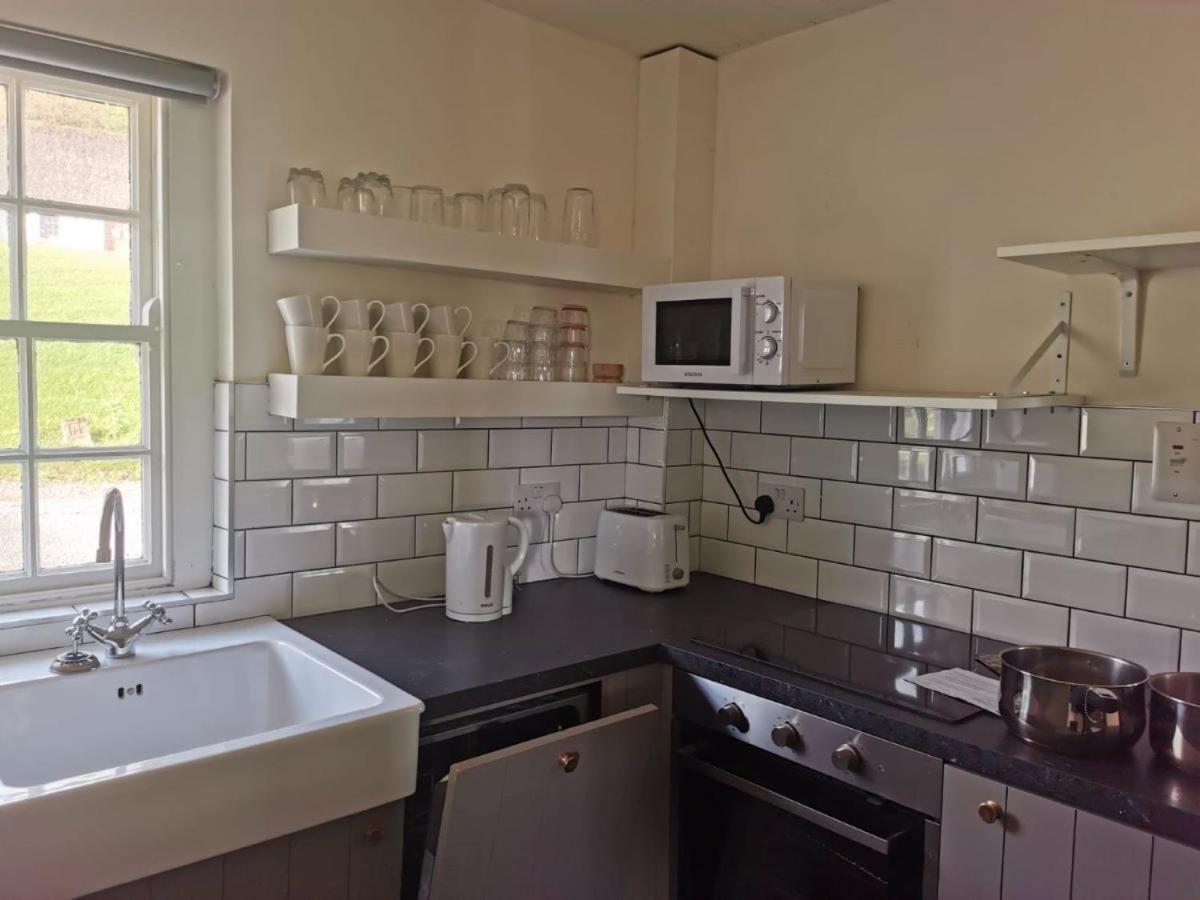 Corofin Lake Cottages Bagian luar foto