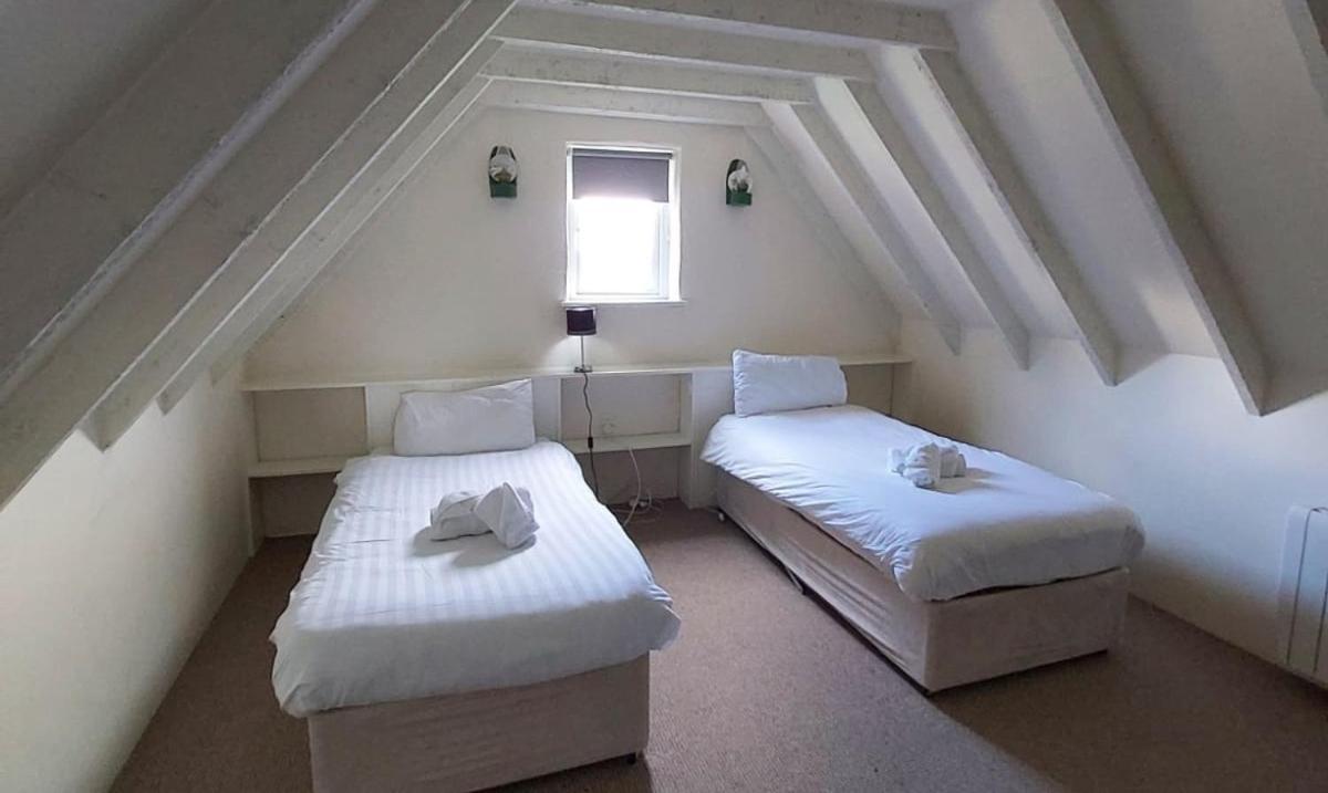 Corofin Lake Cottages Bagian luar foto