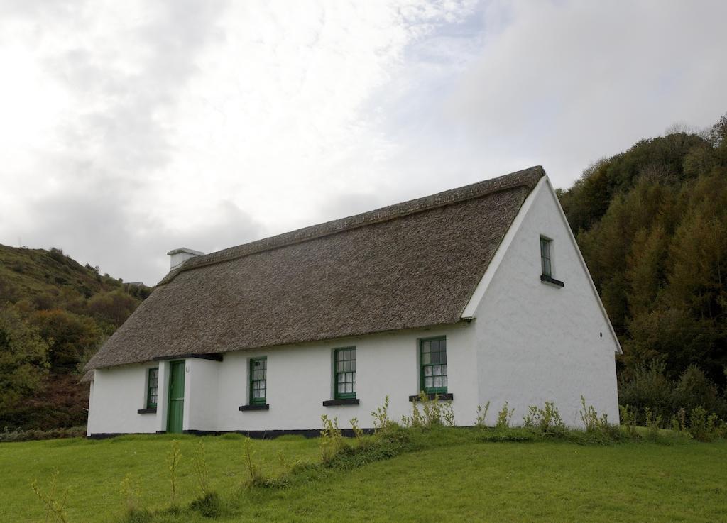 Corofin Lake Cottages Ruang foto